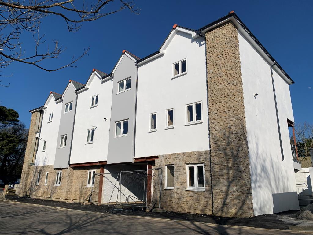 Lot: 90 - ALMOST COMPLETED NEW DEVELOPMENT IN CENTRAL LOCATION -